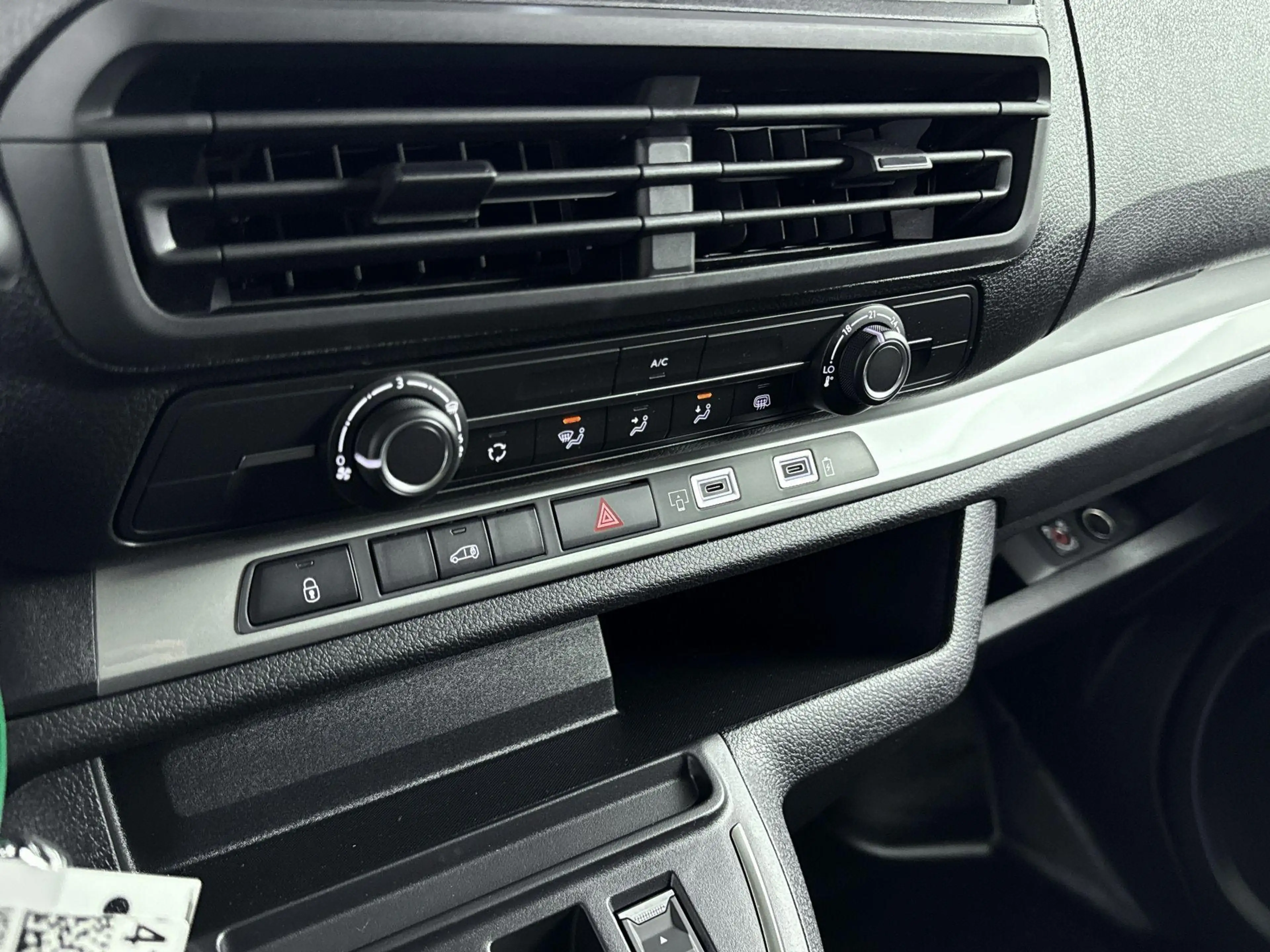 Peugeot e-Expert EV L2 75 kWh | 3-Zits | Achteruitrijcamera | Airco — photo 10