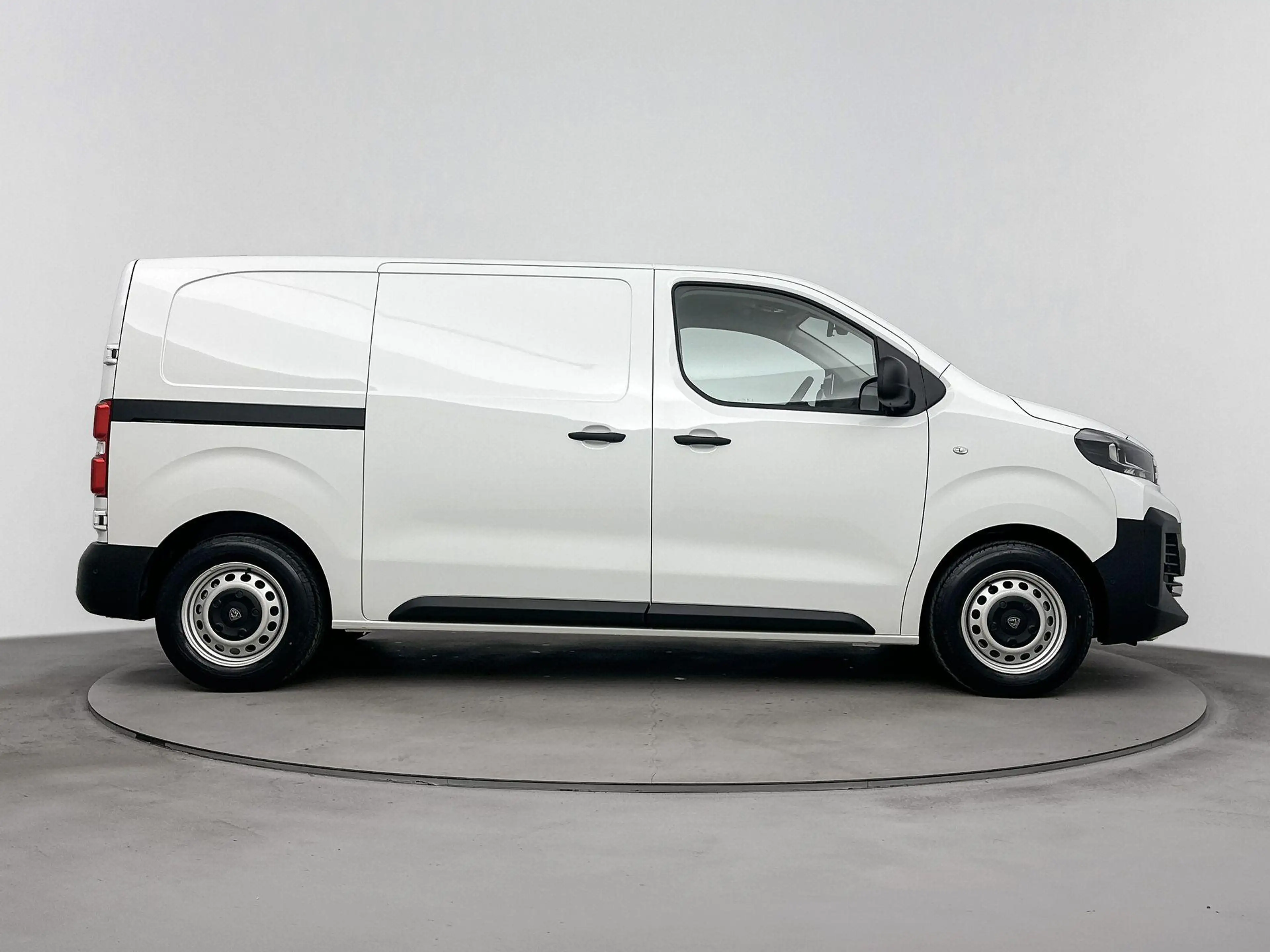 Peugeot e-Expert EV L2 75 kWh | 3-Zits | Achteruitrijcamera | Airco — photo 8