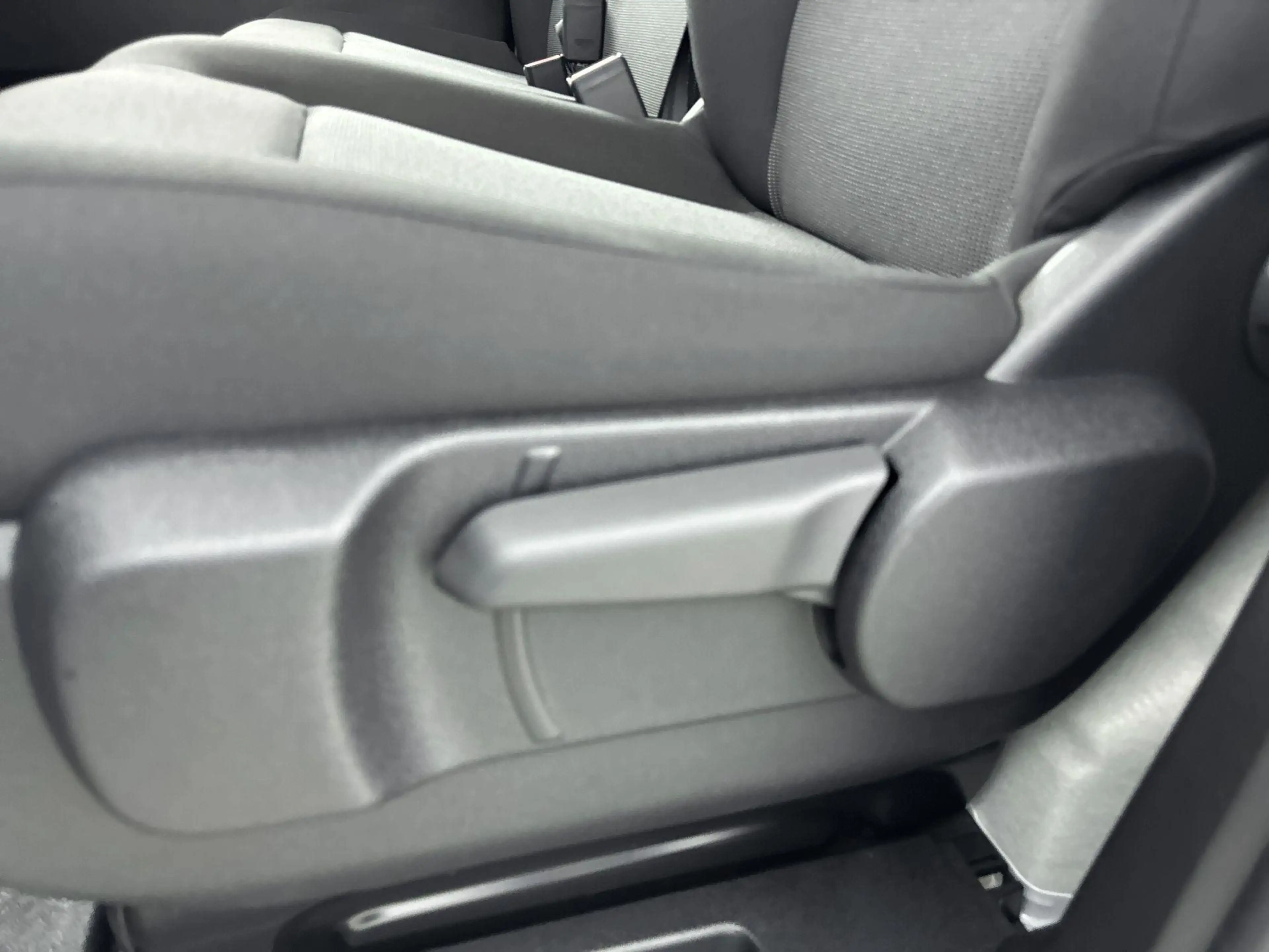 Peugeot e-Expert EV L2 75 kWh | 3-Zits | Achteruitrijcamera | Airco — photo 11