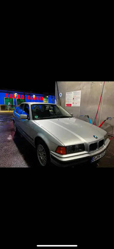 BMW 318