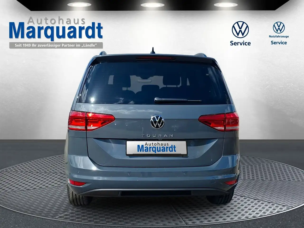 Volkswagen Touran 1.5TSI IQ LED ACC 7 Si Standh Side 17" 4