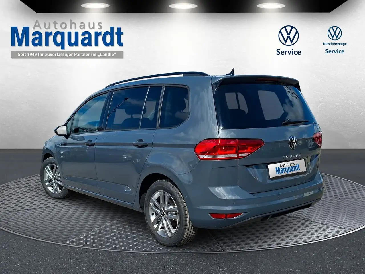 Volkswagen Touran 1.5TSI IQ LED ACC 7 Si Standh Side 17" 3