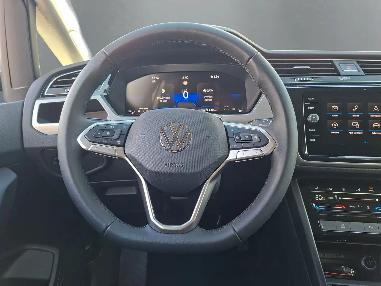 Volkswagen Touran 1.5TSI IQ LED ACC 7 Si Standh Side 17" 7
