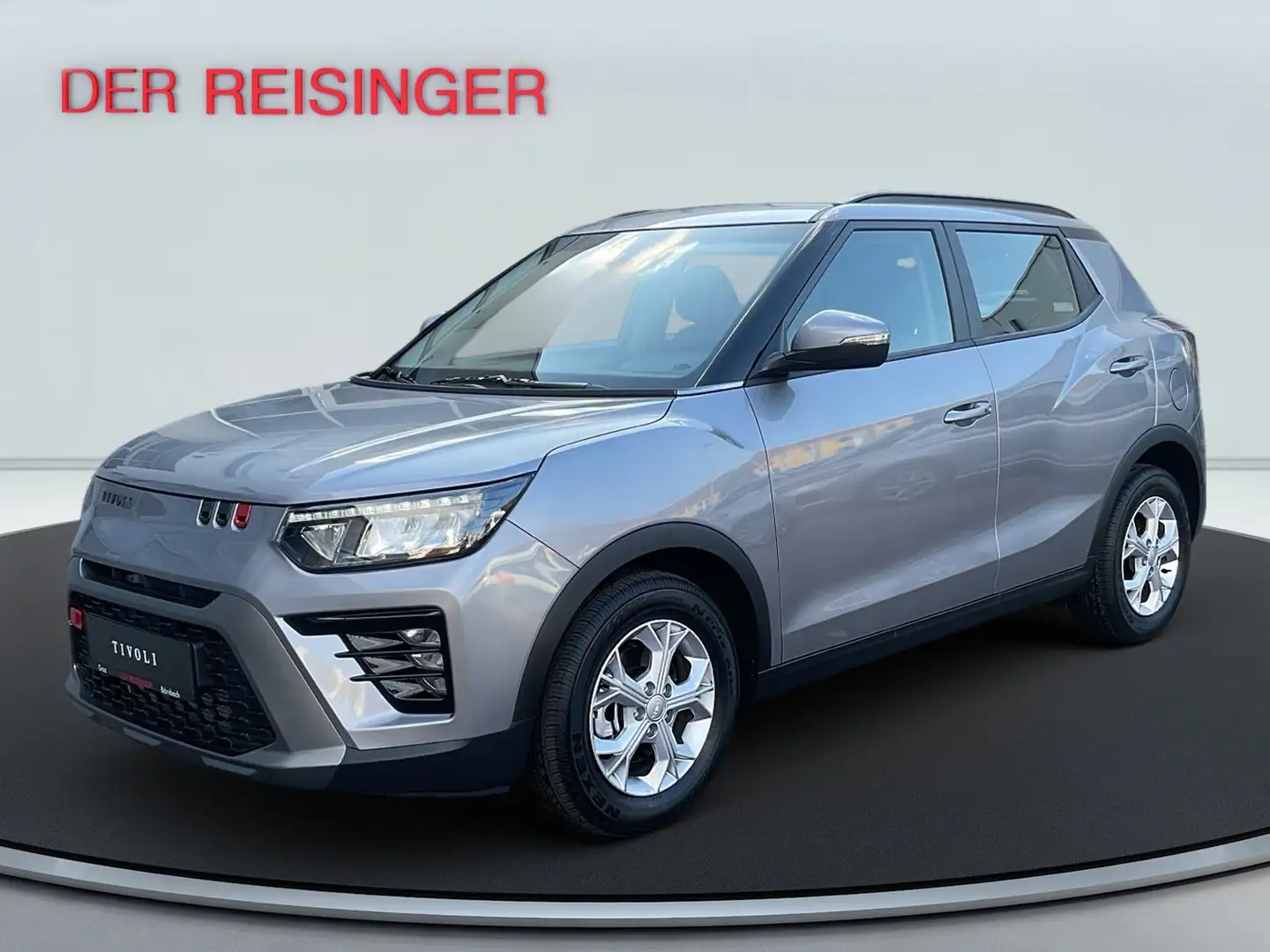 KGM Tivoli 1.5 GDI Style Aut. Grau - 2