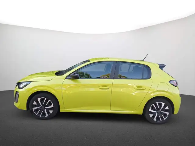 Peugeot 208 view 4