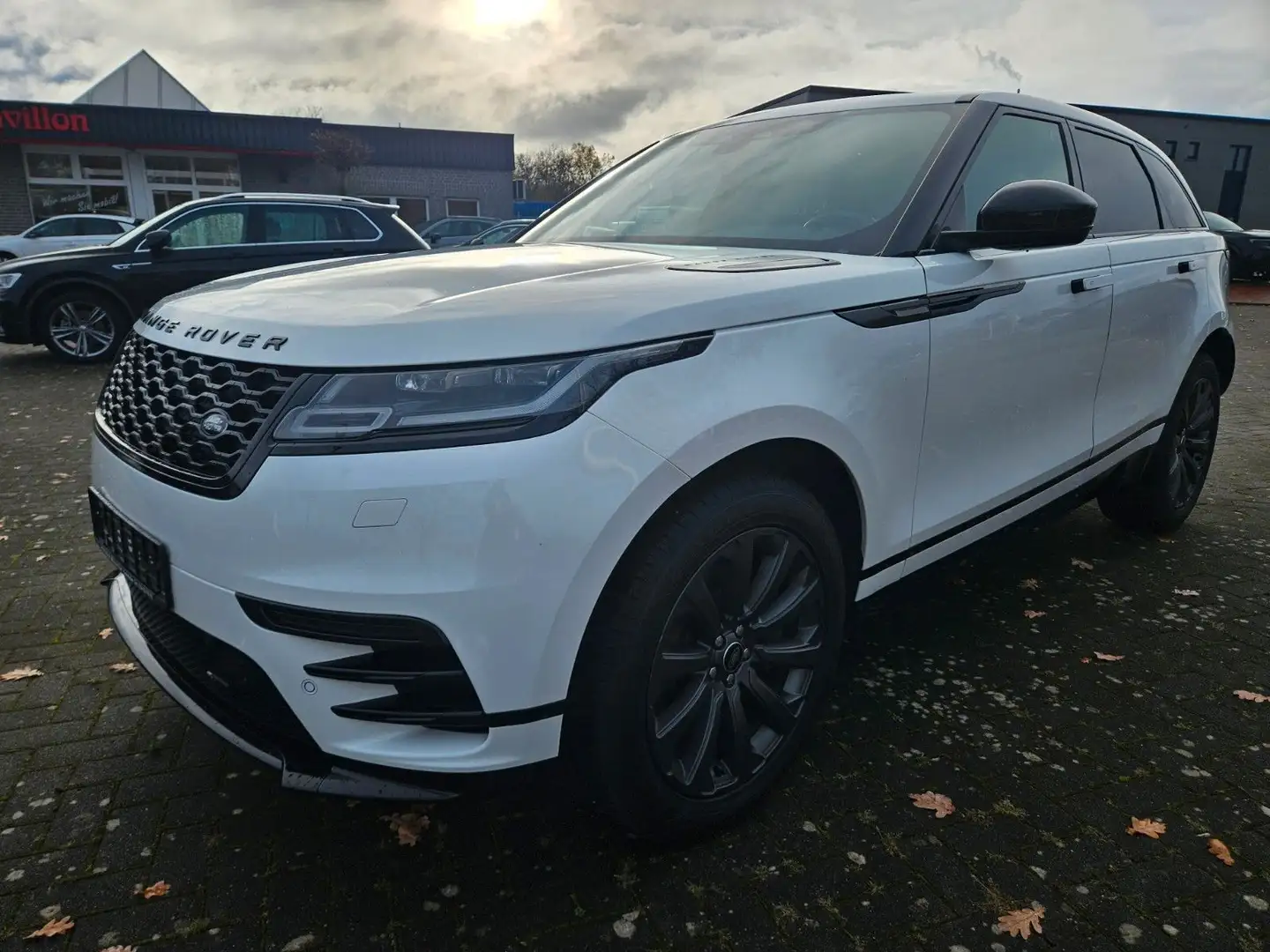 Land Rover Range Rover Velar R-Dynamic SE AHK MATRIX 360 Blanc - 1