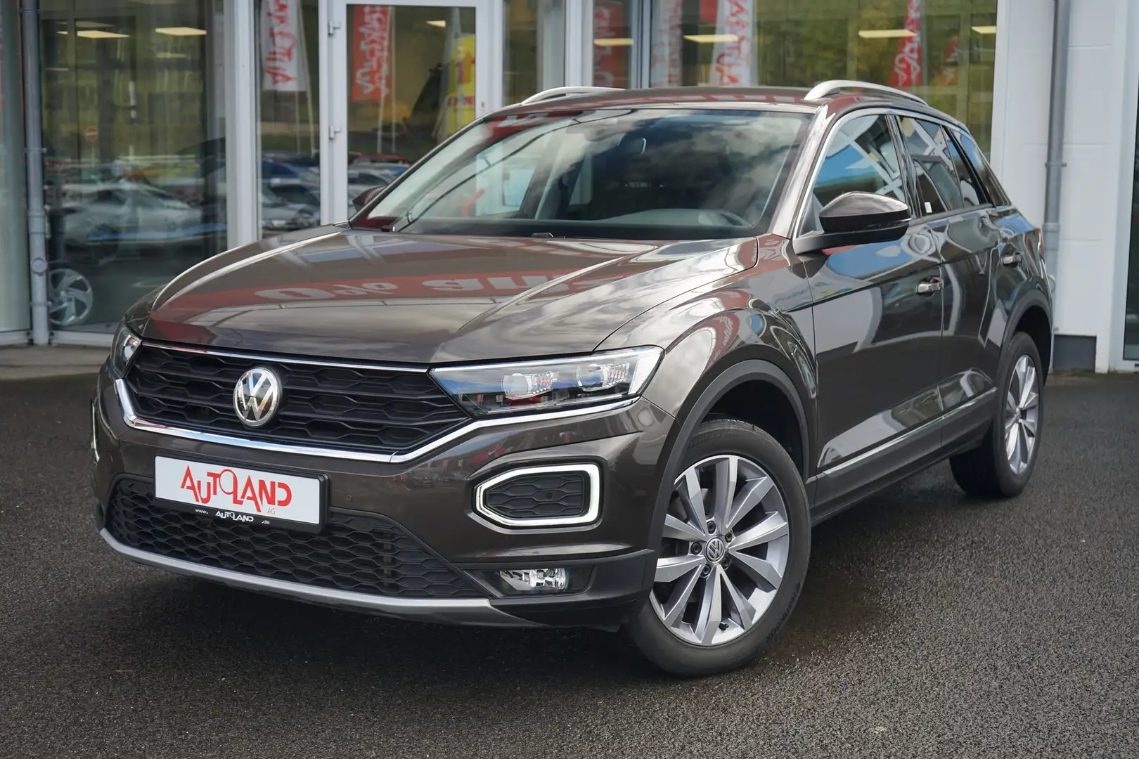 Volkswagen T-Roc 1.5 TSI DSG Style LED Navi ACC Totwinkel Marrón - 2