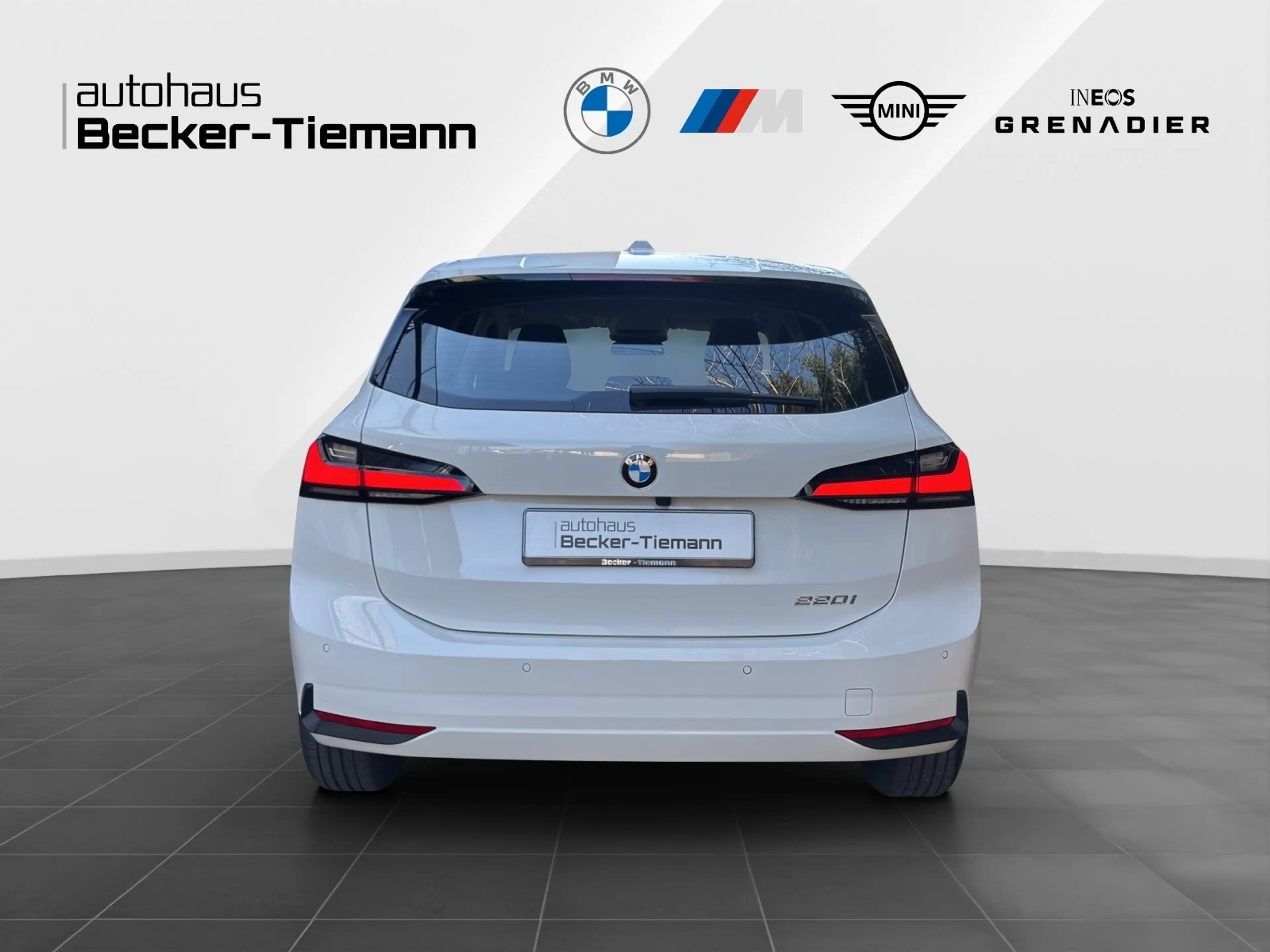 BMW 220 i Active Tourer LED | AHK | Kamera | Navi | Sitzhe — photo 6