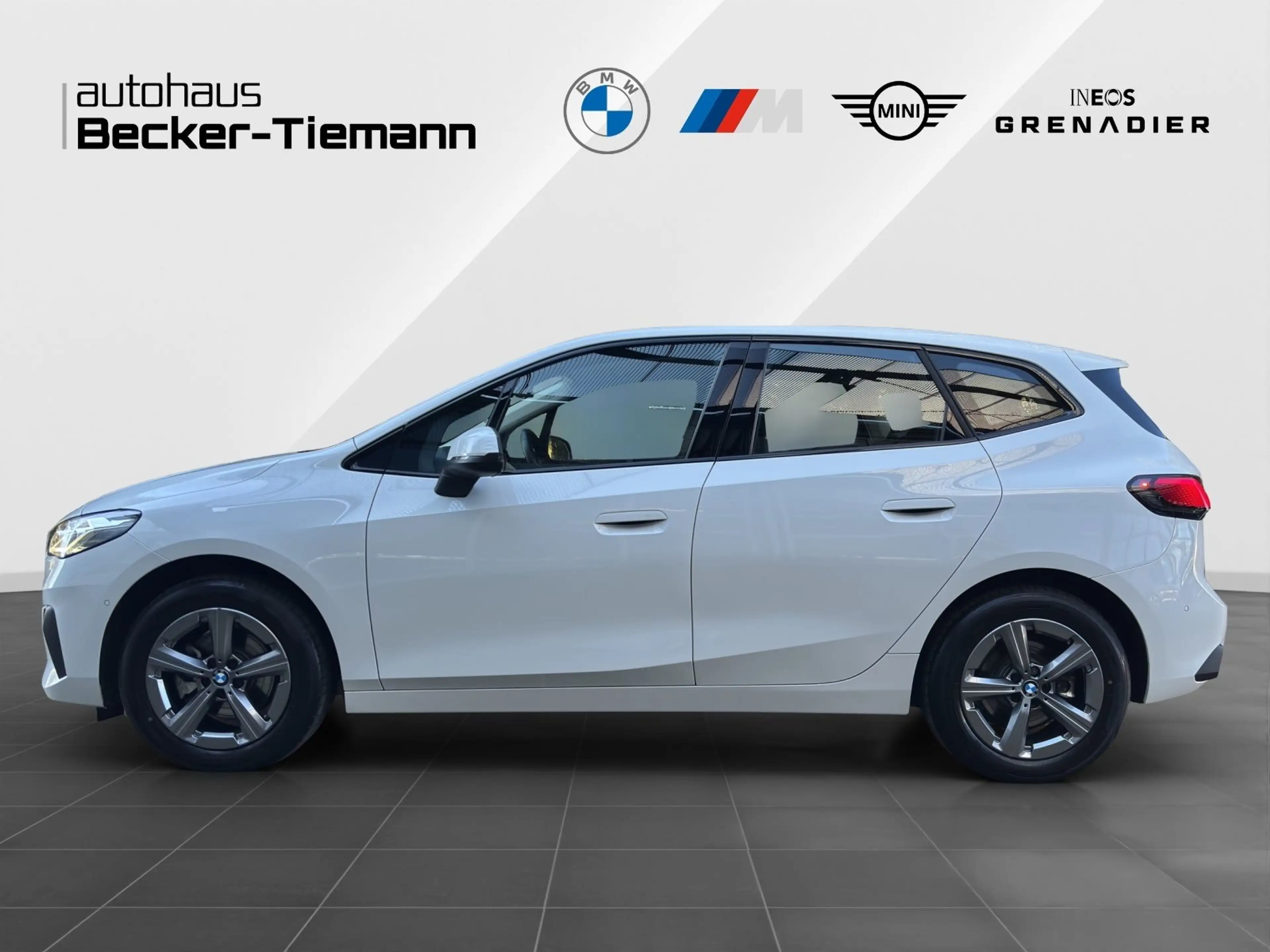 BMW 220 i Active Tourer LED | AHK | Kamera | Navi | Sitzhe — photo 4