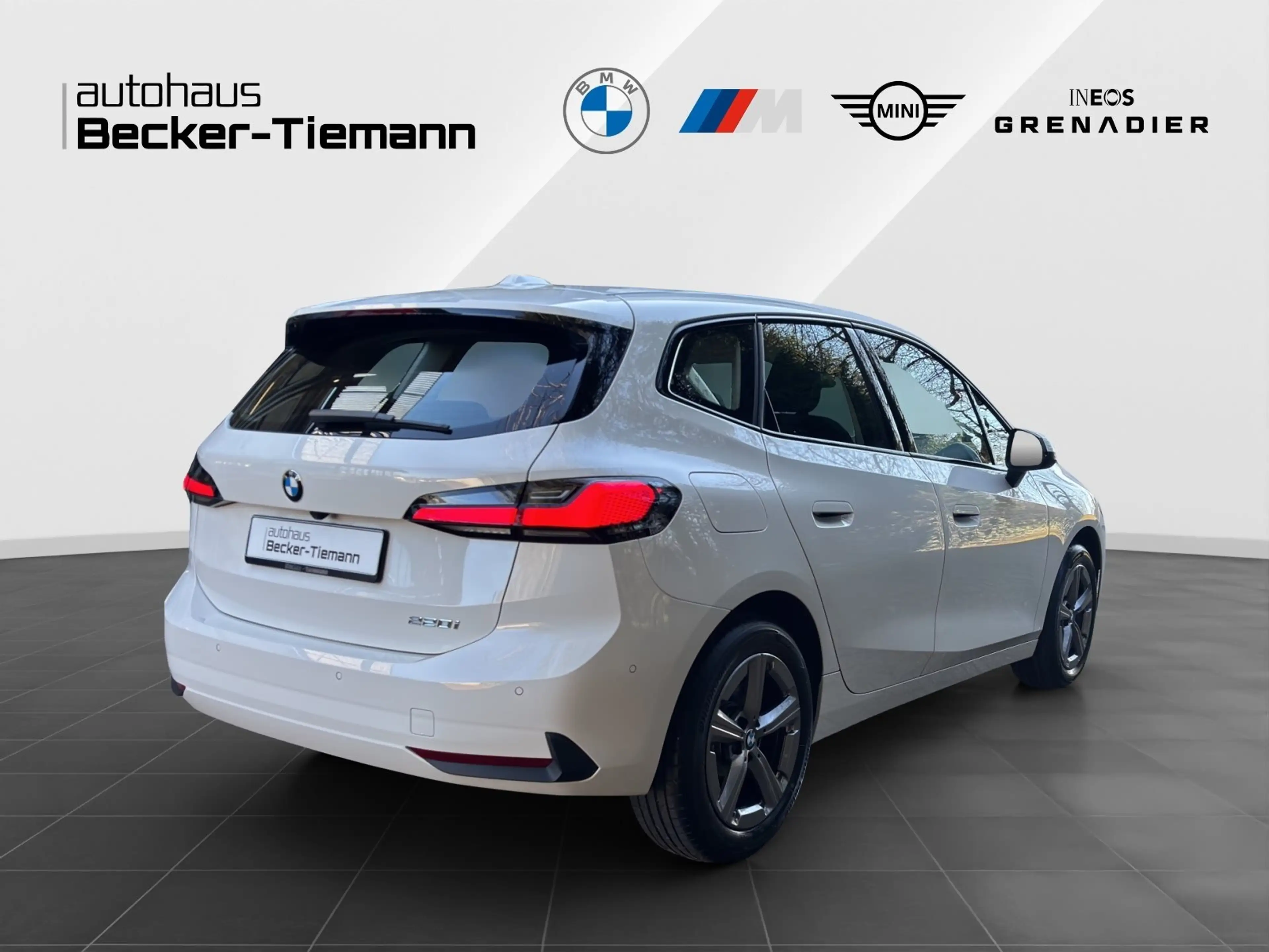 BMW 220 i Active Tourer LED | AHK | Kamera | Navi | Sitzhe — photo 7