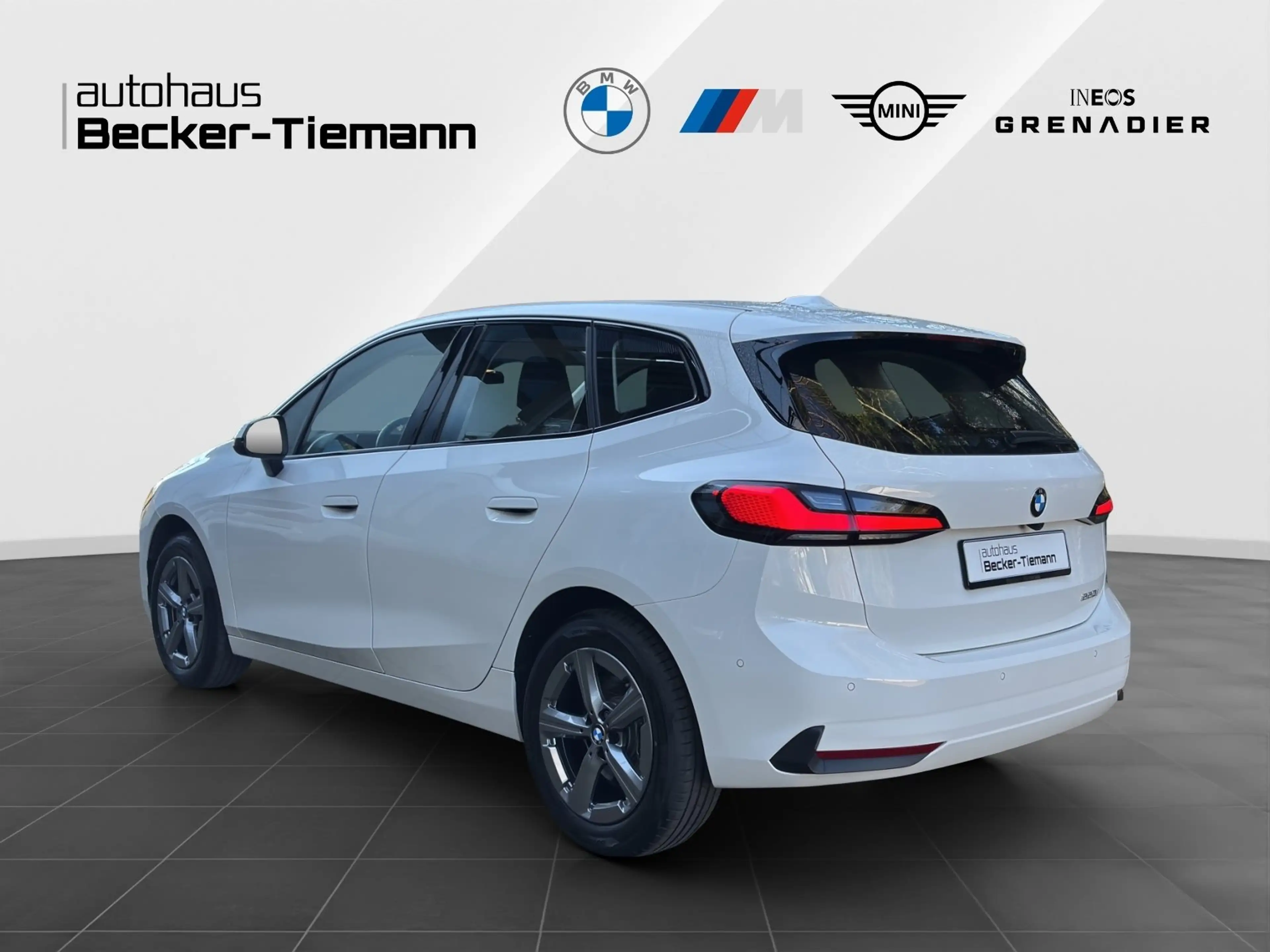 BMW 220 i Active Tourer LED | AHK | Kamera | Navi | Sitzhe — photo 5