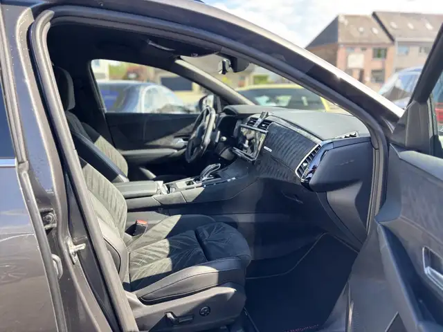 DS Automobiles DS 7 Crossback view 9