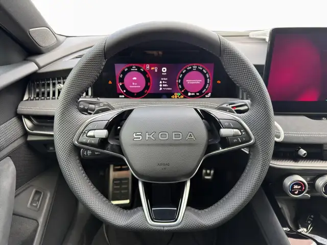 Skoda Superb view 10