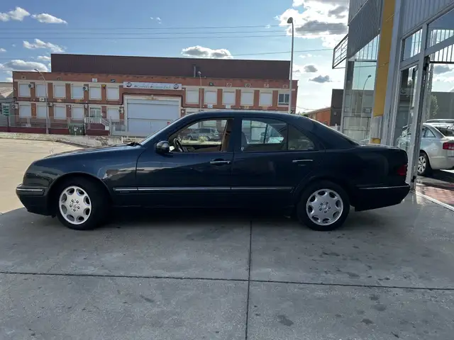 Mercedes-Benz E 320 CDI Elegance
