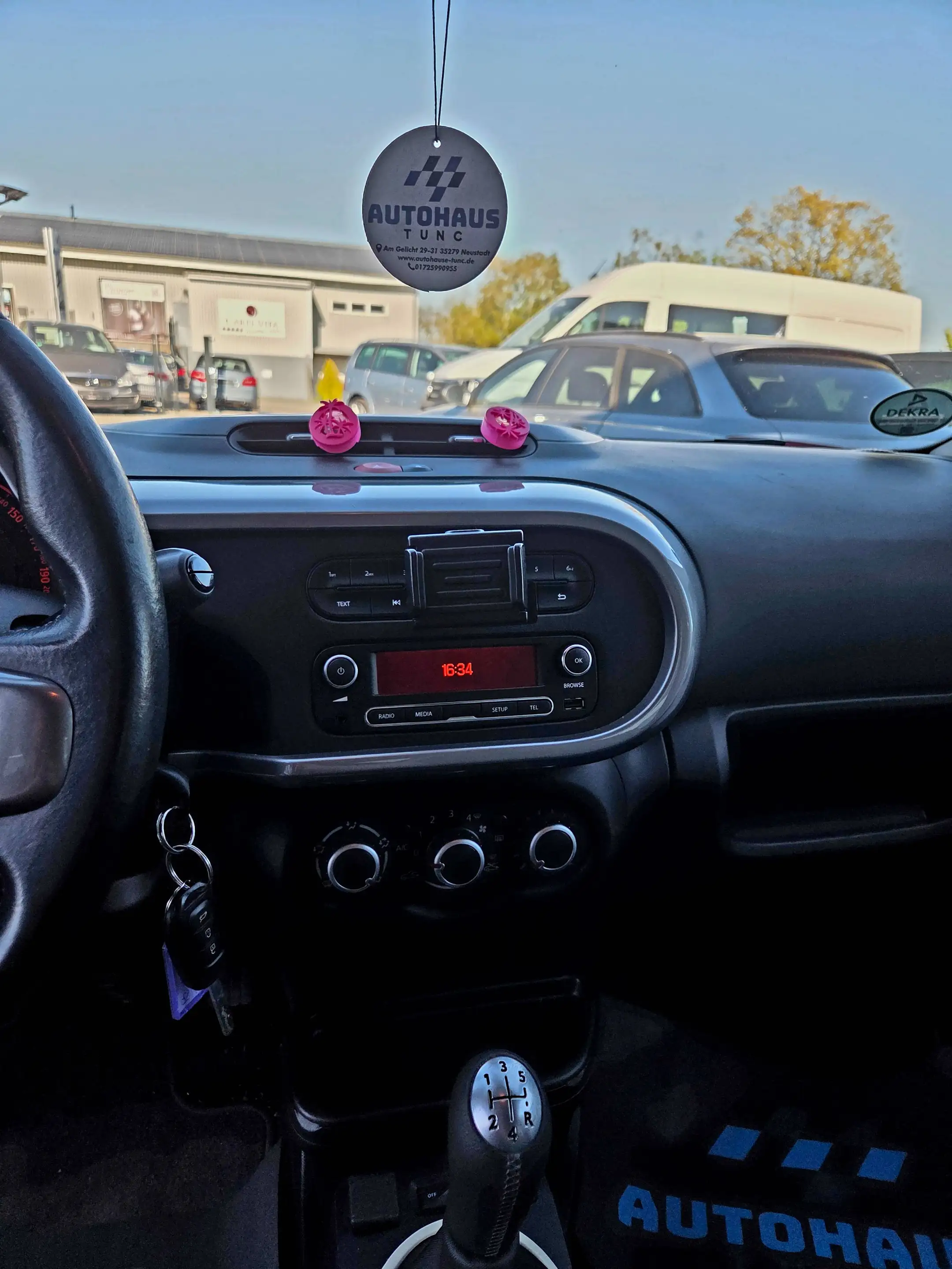 Renault Twingo Limited, Klima, R&GO, LED, 5-türig, Isofix — photo 9