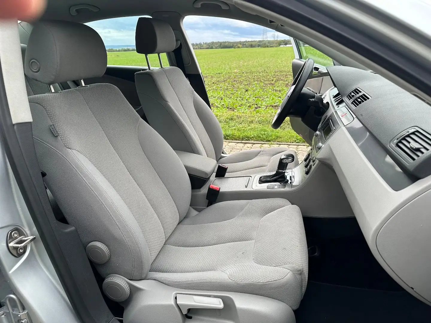 Volkswagen Passat Passat Comfortline 2,0 TDI DPF DSGComfortline Silber - 2