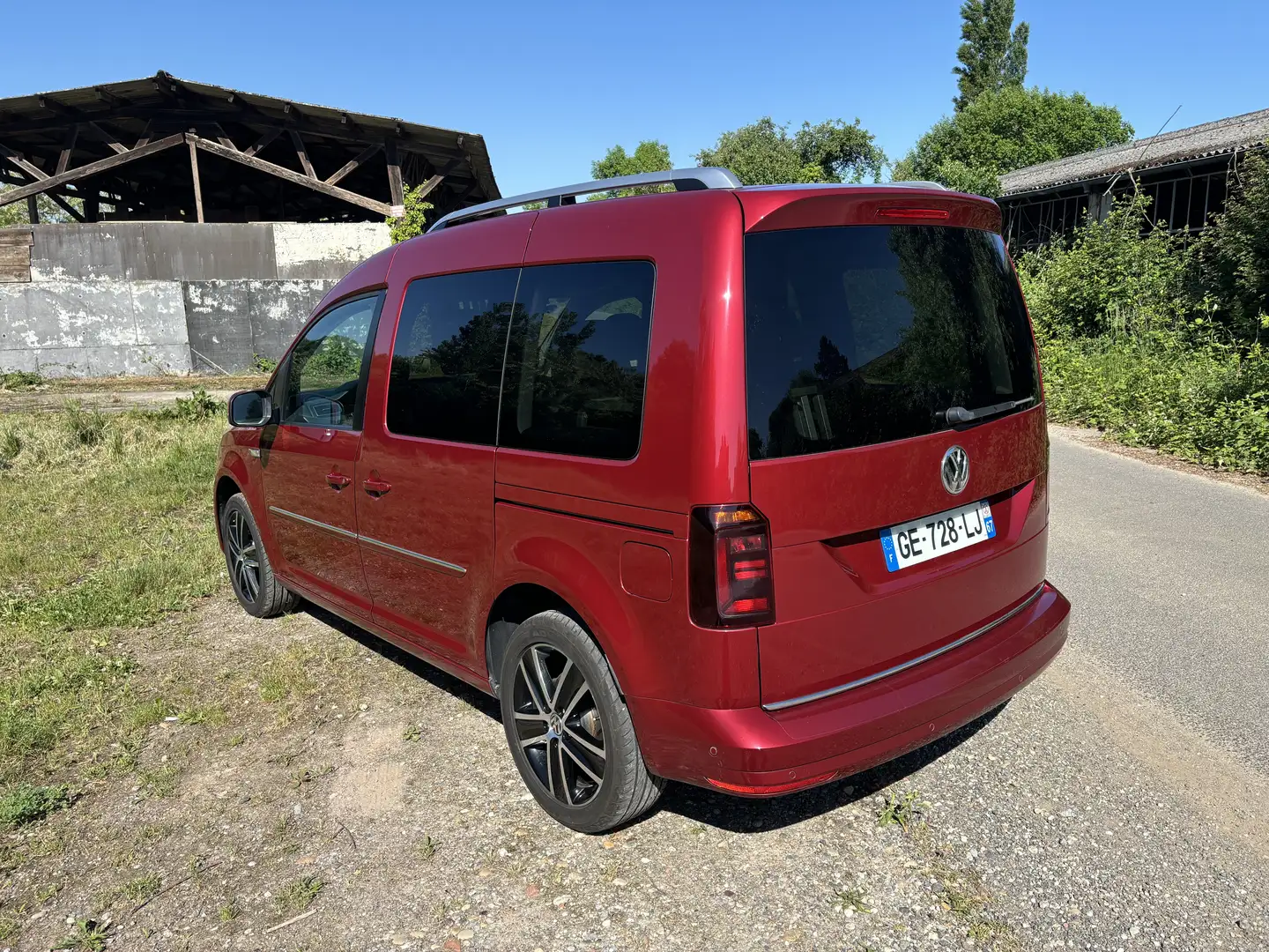 Volkswagen Caddy 2.0 TDI 150 Highline - 2