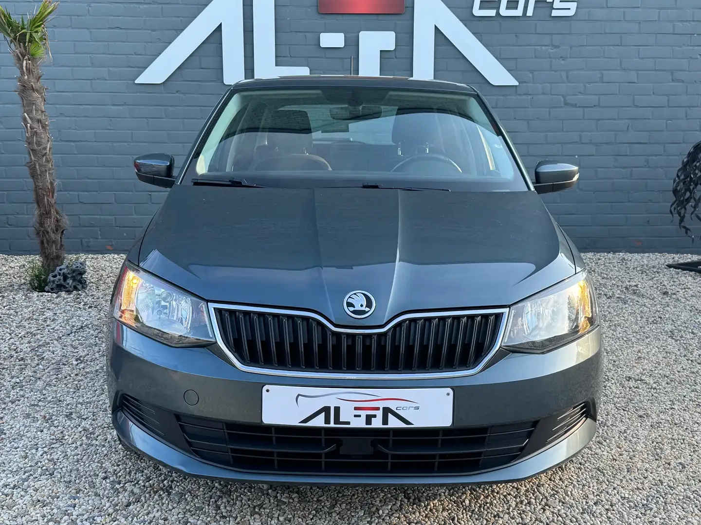 Skoda Fabia 1.0i Ambition *A/C*ACC*Radars*Cruisse*Garantie✅ Grau - 2