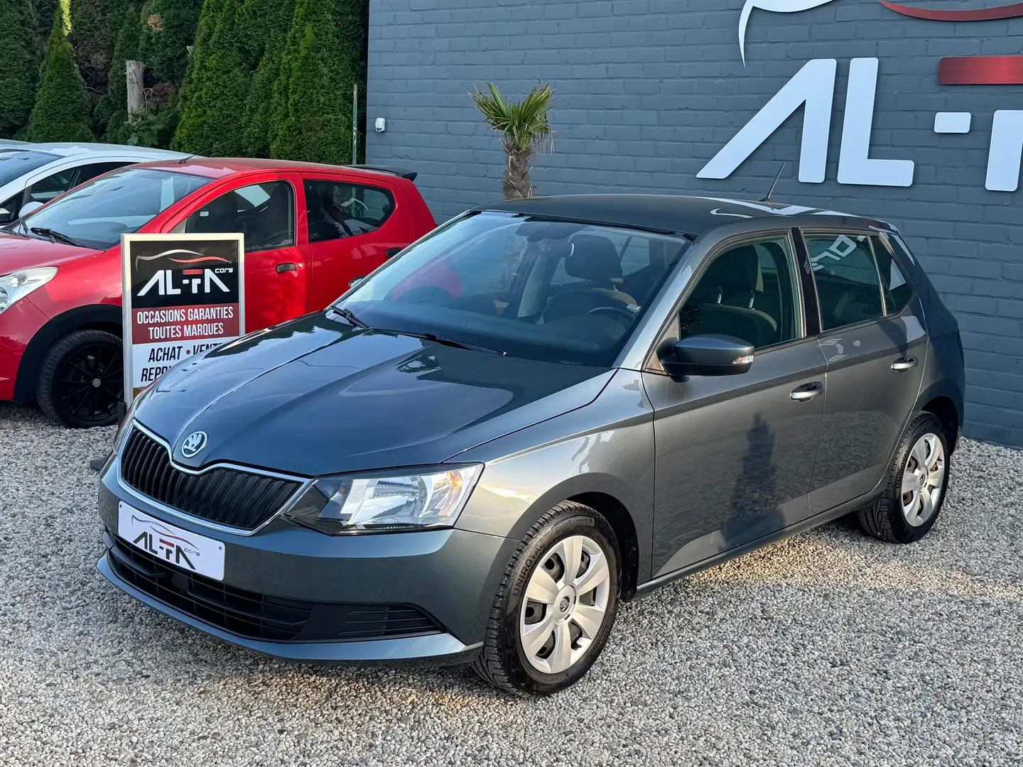 Skoda Fabia 1.0i Ambition *A/C*ACC*Radars*Cruisse*Garantie✅ Grau - 1