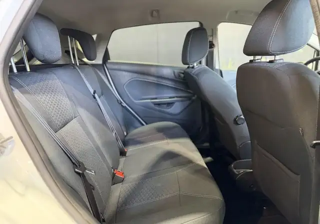 Ford Fiesta view 9