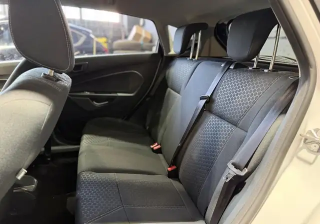 Ford Fiesta view 14