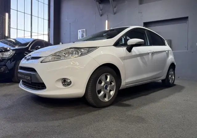 Ford Fiesta view 5