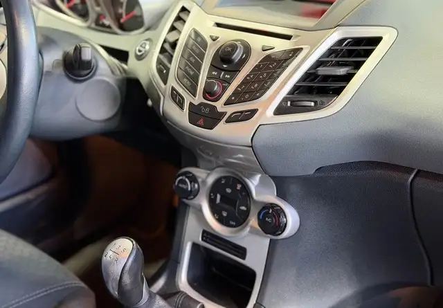 Ford Fiesta view 8