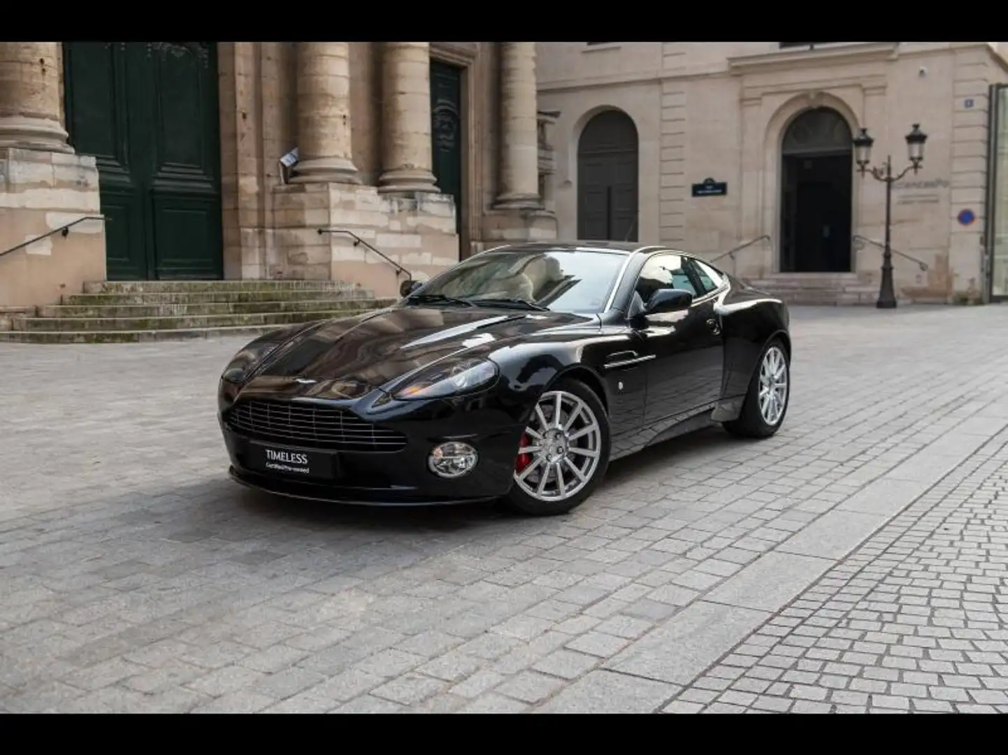 Aston Martin Vanquish V12 5.9 - 1