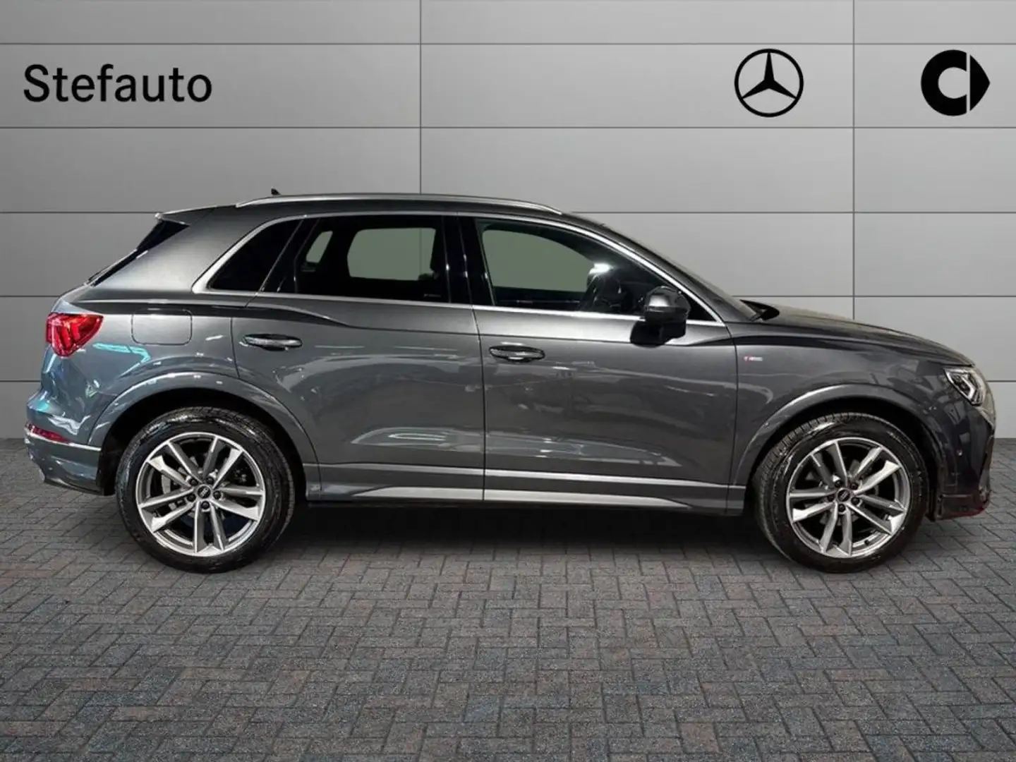 Audi Q3 35 TDI S tronic Grigio - 2