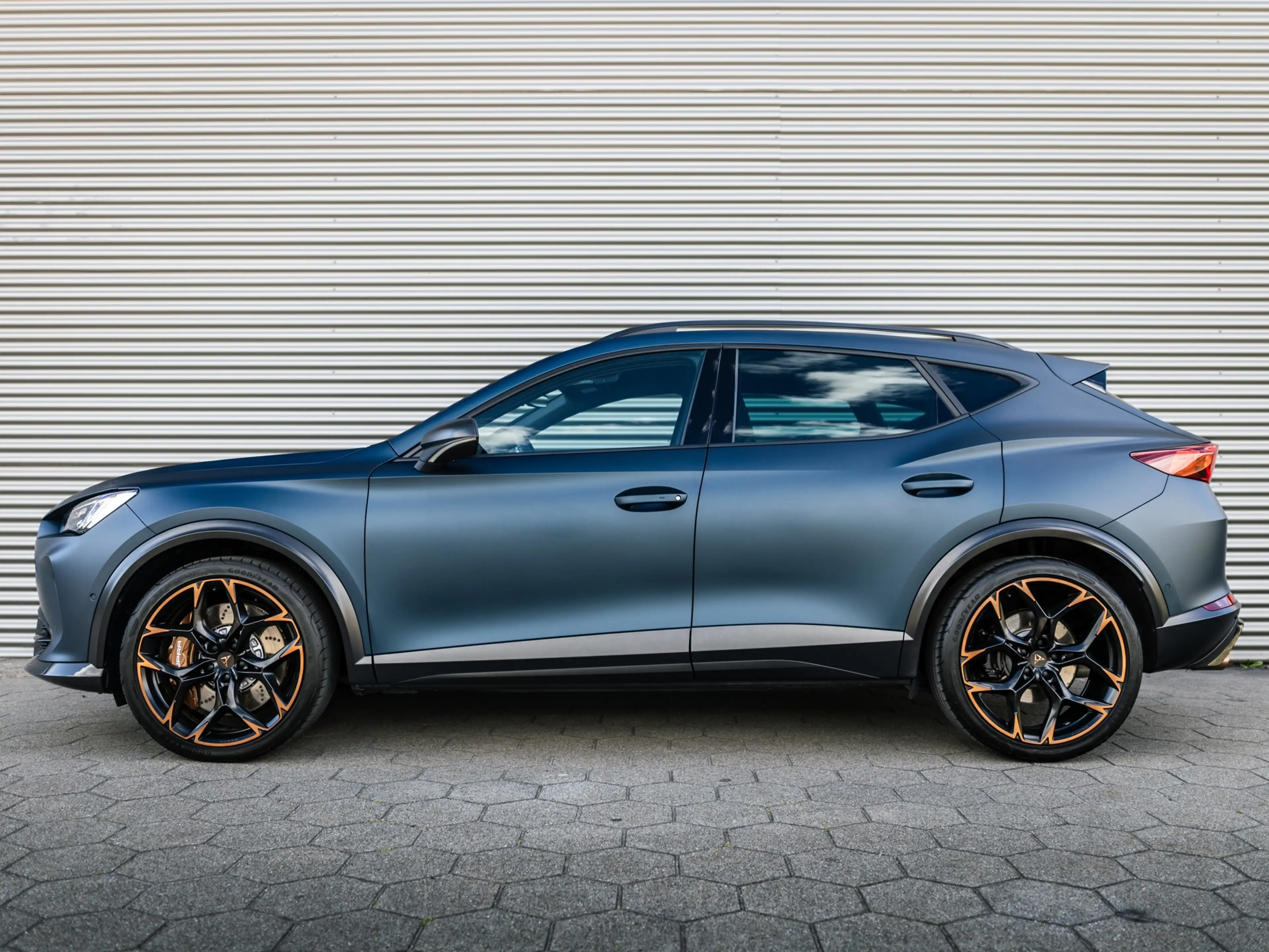 CUPRA Formentor VZ5 2.5 TSI CARBON SCHAAL CAMERA 390PK RS3 — photo 2