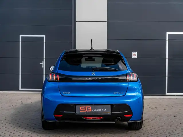 Peugeot 208 view 12
