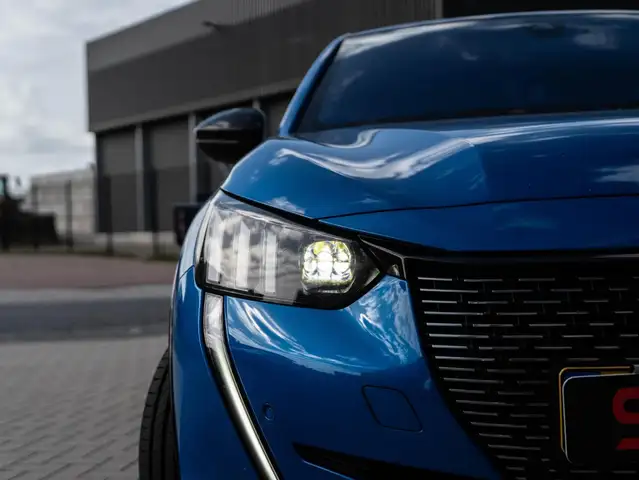 Peugeot 208 view 20