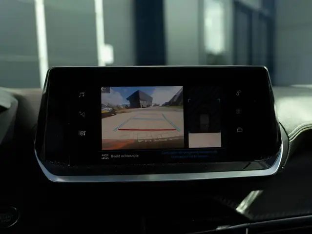 Peugeot 208 view 22