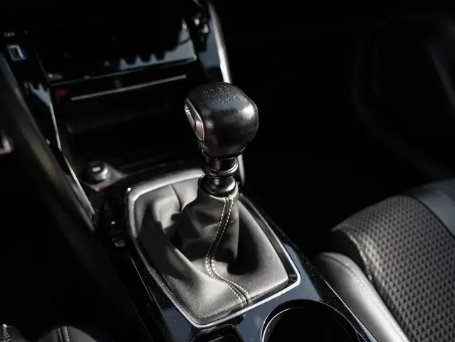 Peugeot 208 view 27