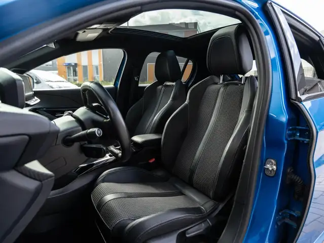 Peugeot 208 view 15