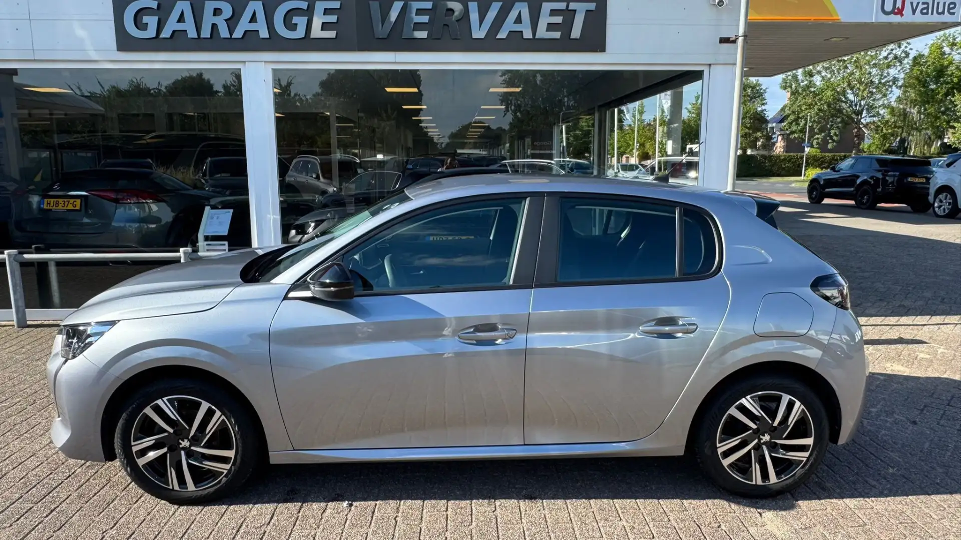 Peugeot 208 1.2 PureTech Active Pack Grijs - 1