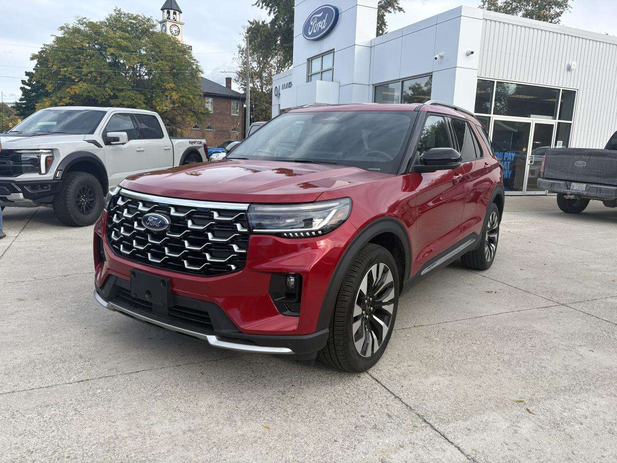 2026 Ford Explorer Platinum 4WD