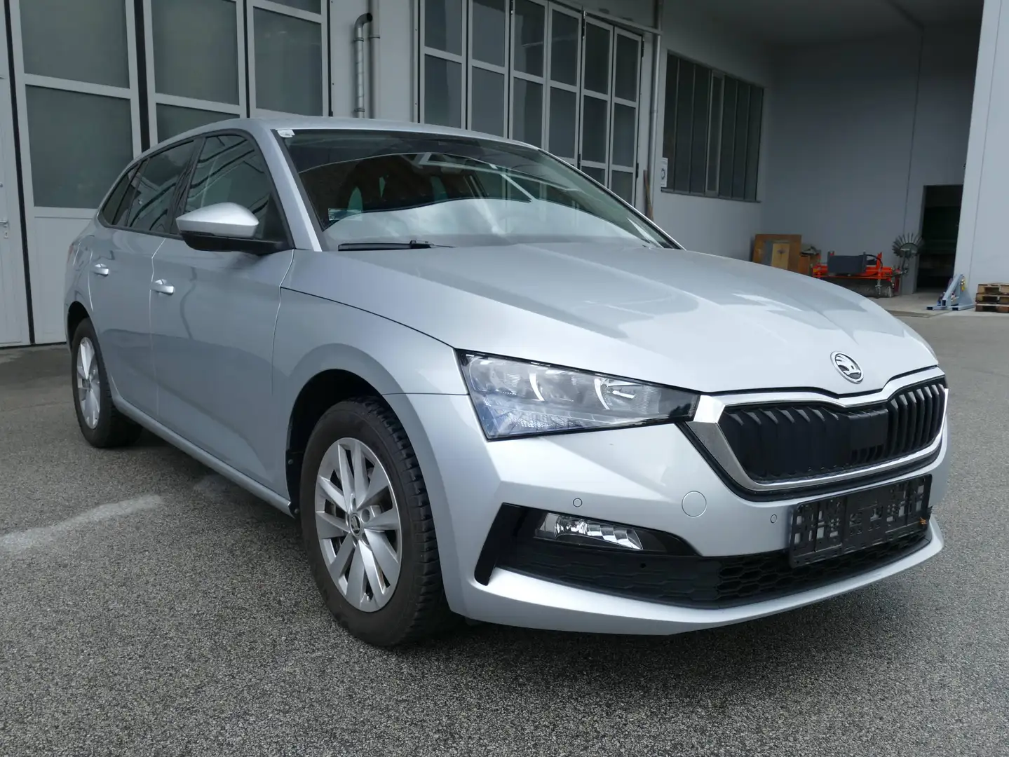 Skoda Scala Scala 1,0 TSI Ambition DSG Ambition Silber - 1