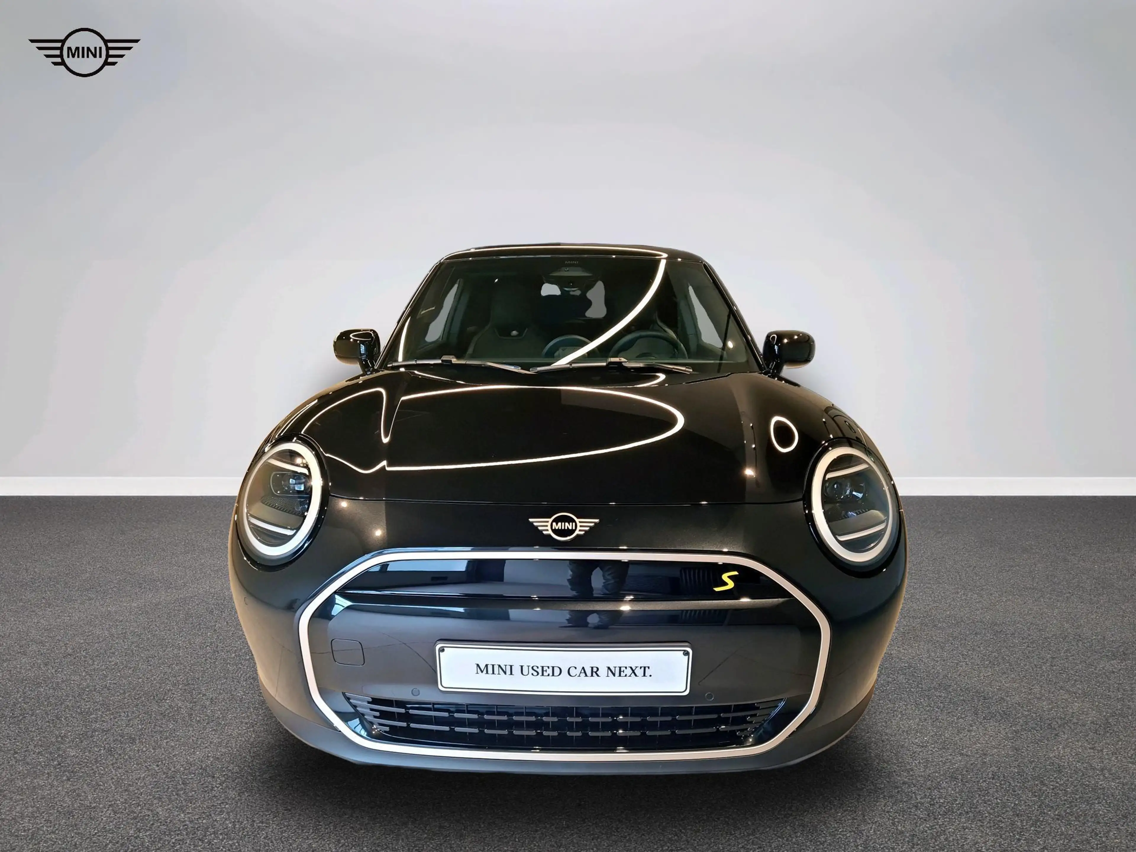MINI Cooper SE Favoured Trim — photo 13