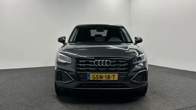 Audi Q2 view 6