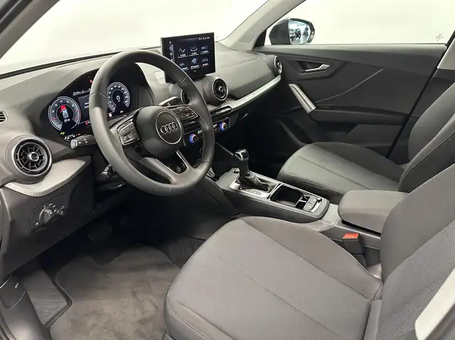 Audi Q2 view 14