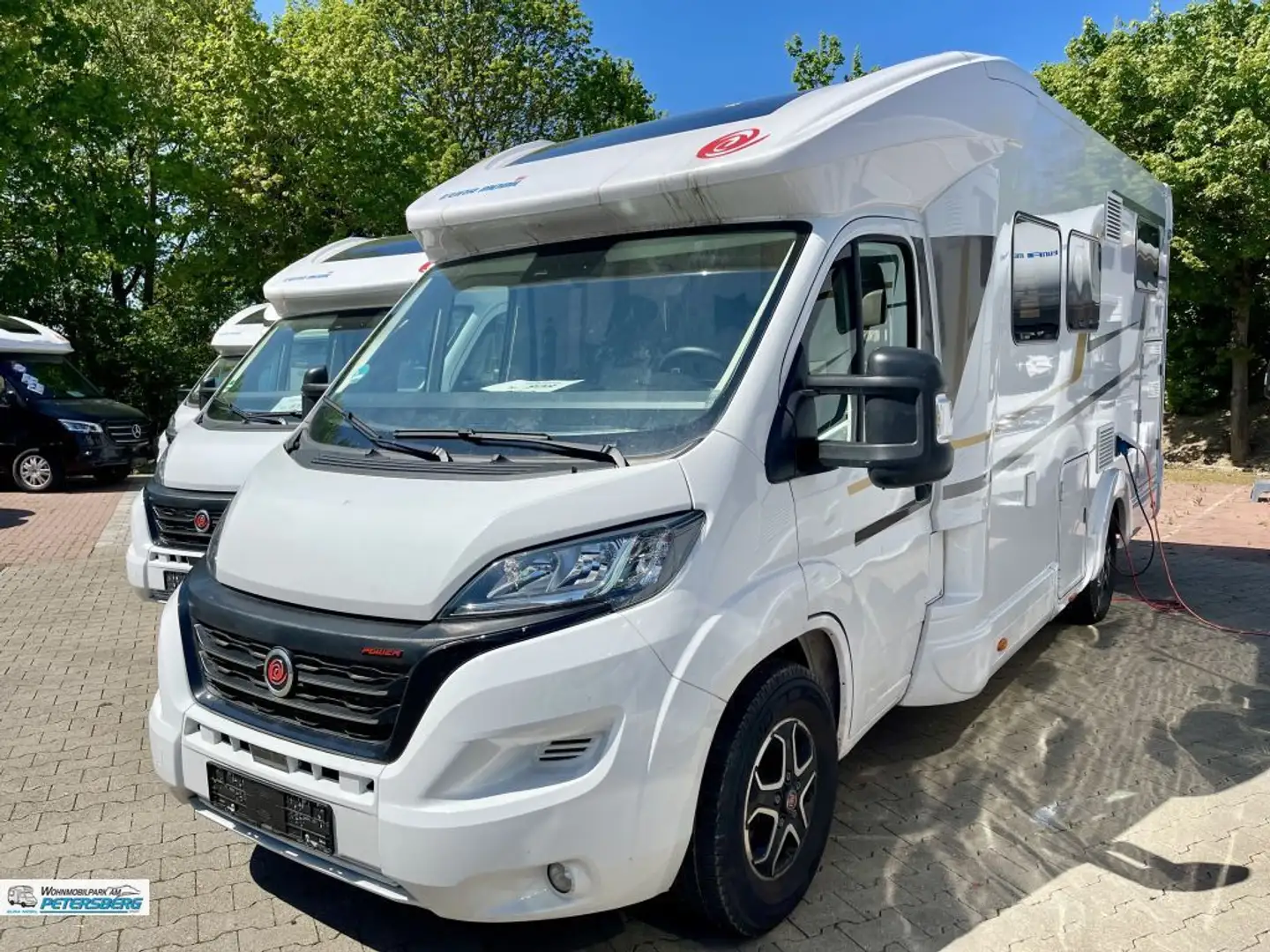 Euramobil Profila T 695 EB Mondial Edition 180 PS * Dachkl - 1