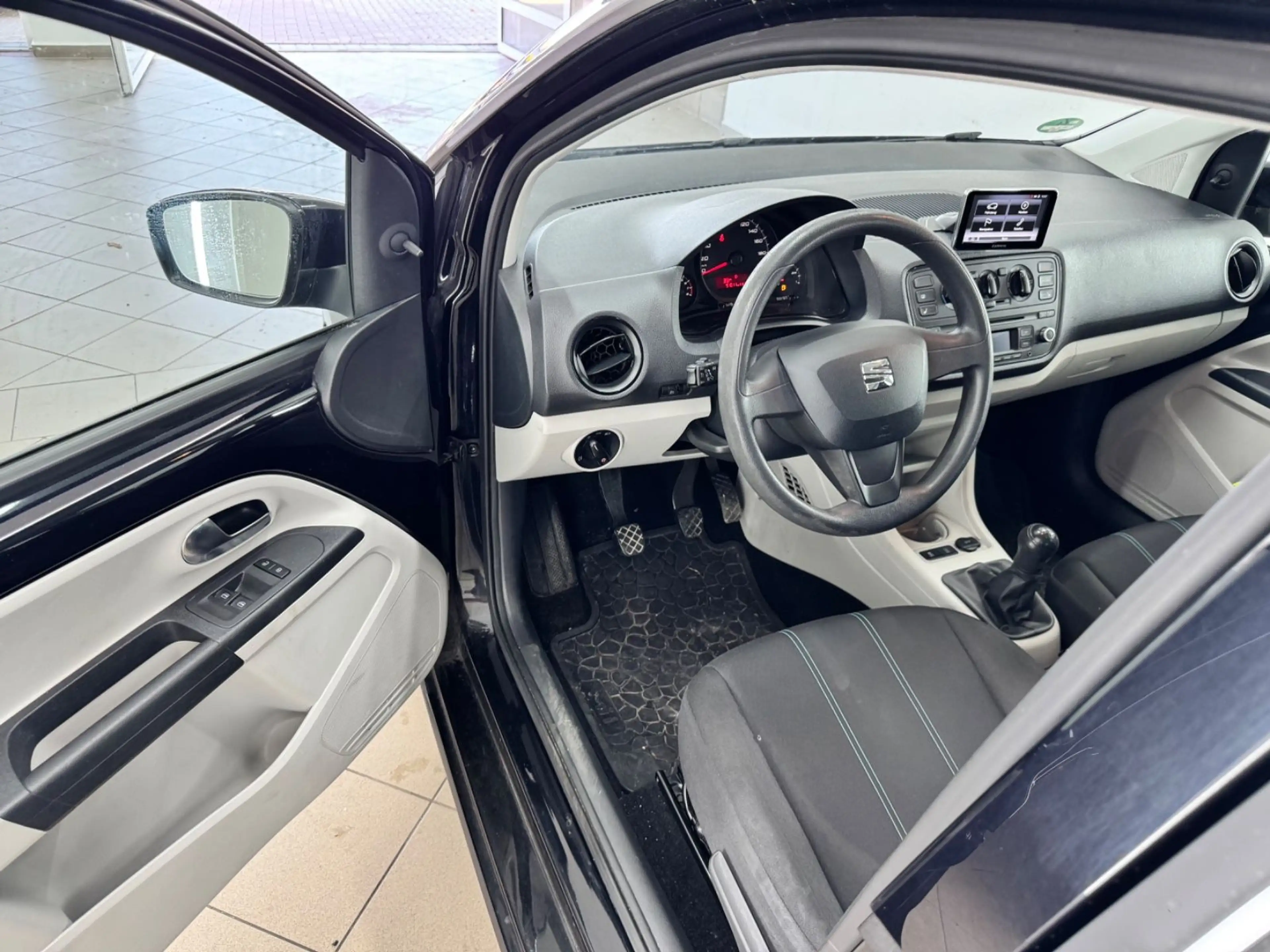 SEAT Mii Style *4-TÜR*NAVI*TEMP*SHZ*ALLWETTER* — photo 7