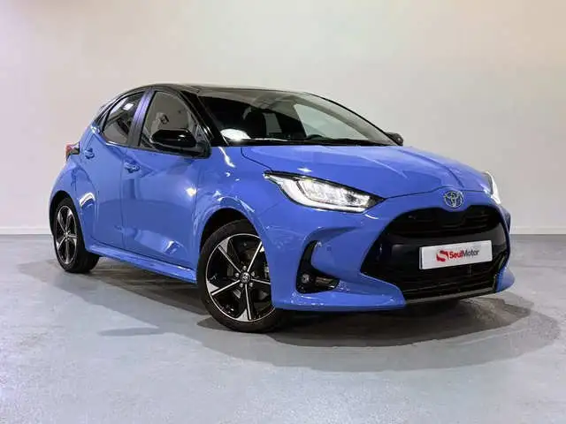 Toyota Yaris Cross 130H Premiere Edition AWD