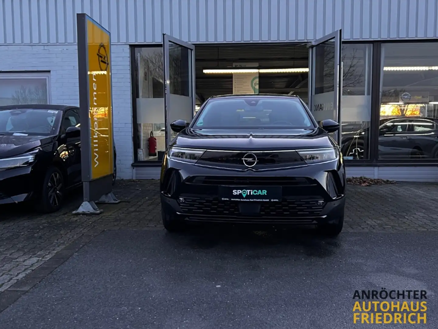 Opel Mokka-E Elegance Allwetterr. SHZ/LHZ PDC Schwarz - 2