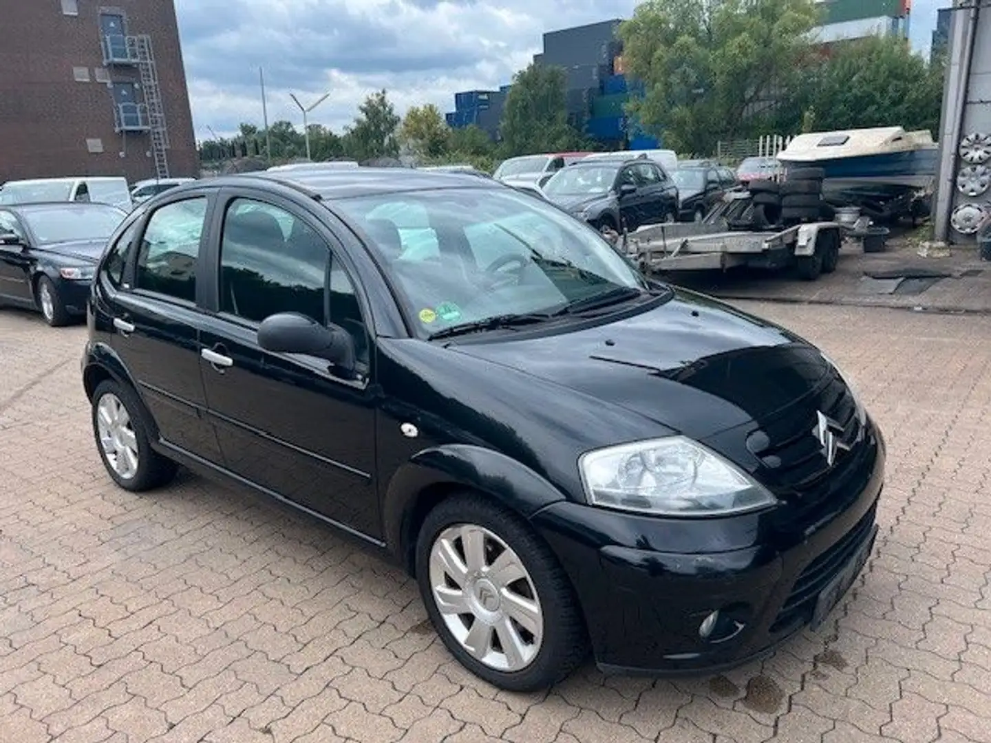 Citroen C3 HDi 110 FAP  Exclusive Schwarz - 2