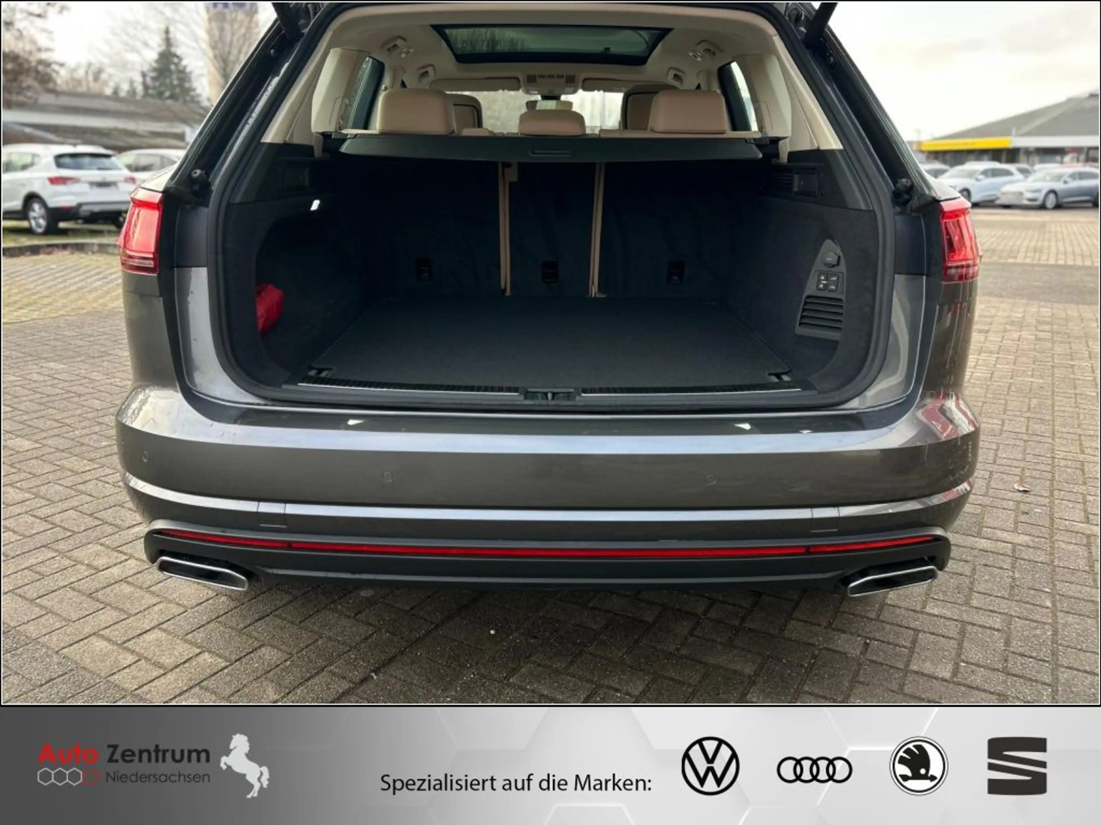 Volkswagen Touareg 3.0 V6 TDI Beige DYNAUDIO Allradlenkung PANO HuD — photo 8