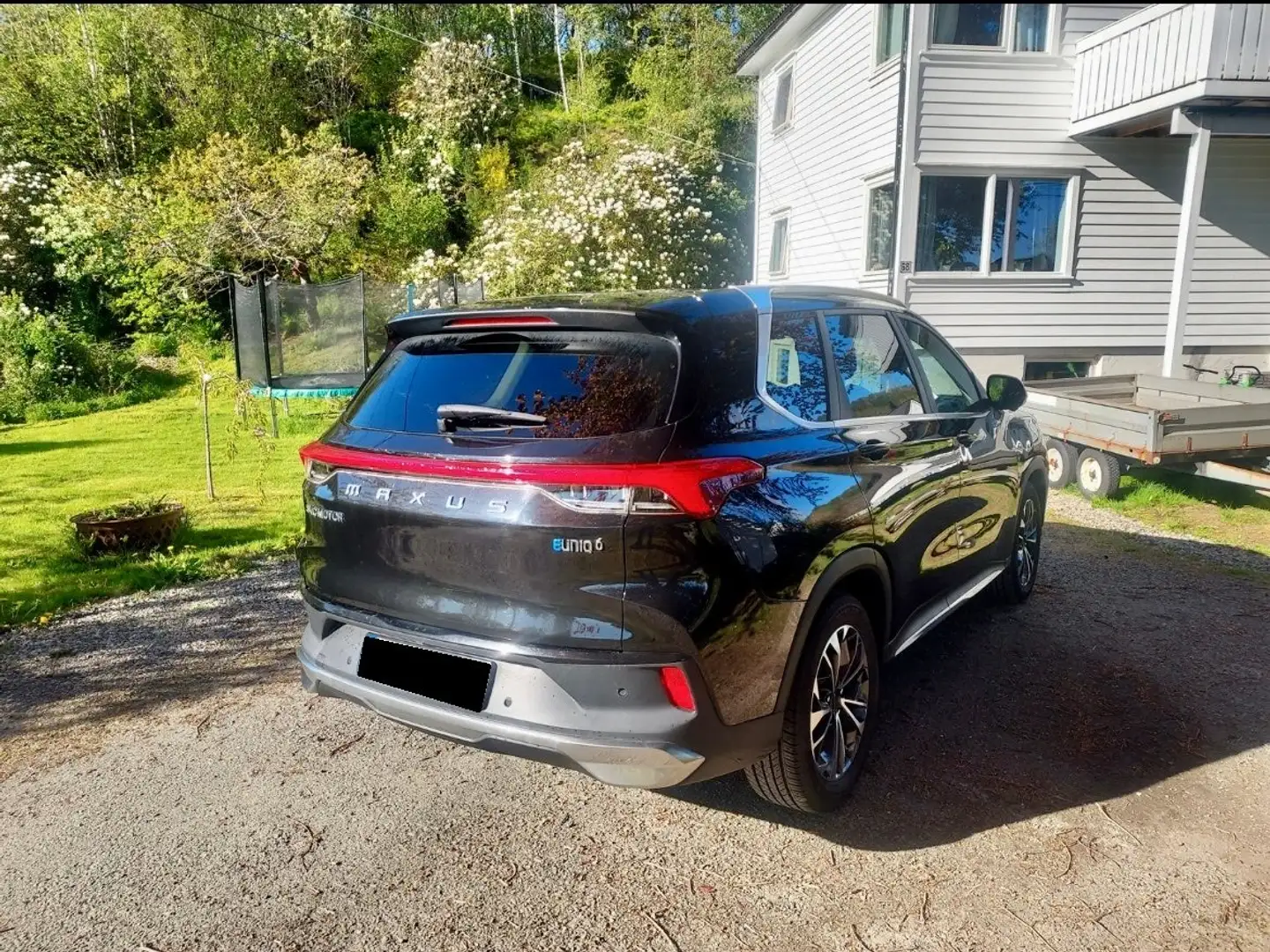 Maxus Euniq 6 70 kW Exclusive Schwarz - 2