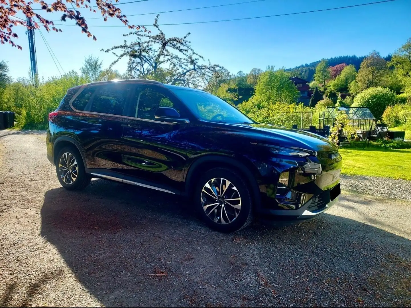 Maxus Euniq 6 70 kW Exclusive Schwarz - 1