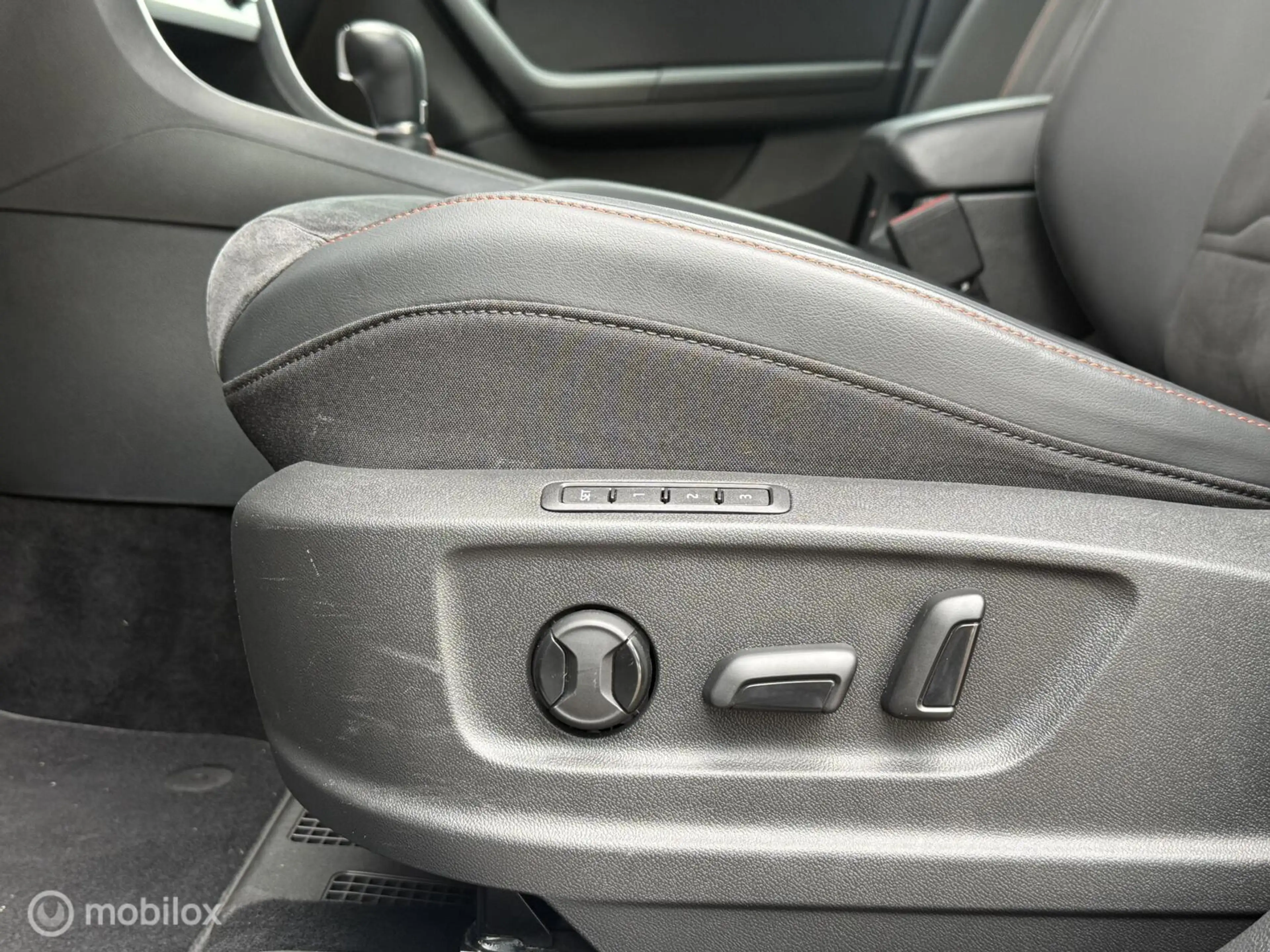 SEAT Ateca 1.5 TSI FR Panodak Virtual Navi Carplay 360 Camera — photo 39